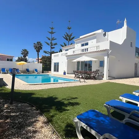 בית נופש Dad's לאגוּ‏ש