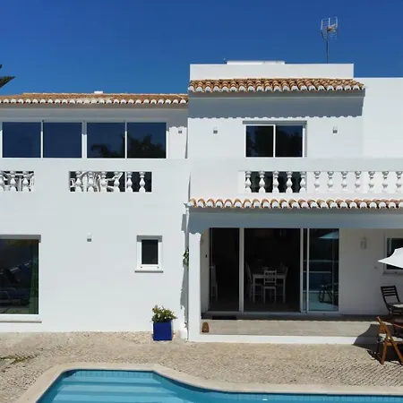 Dad's לאגוּ‏ש