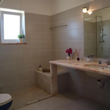 Dad's לאגוּ‏ש