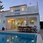 Dad's Tatil Evi Lagos